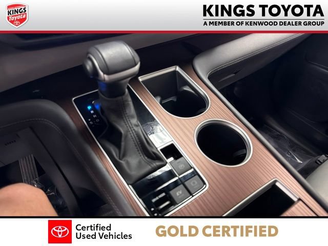 Used 2023 Toyota Sienna XLE FWD image 26