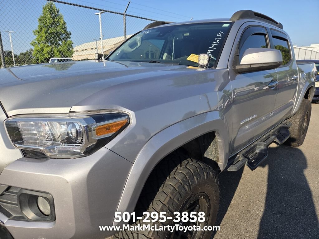 Used 2018 Toyota Tacoma SR5 AWD/4WD image 5