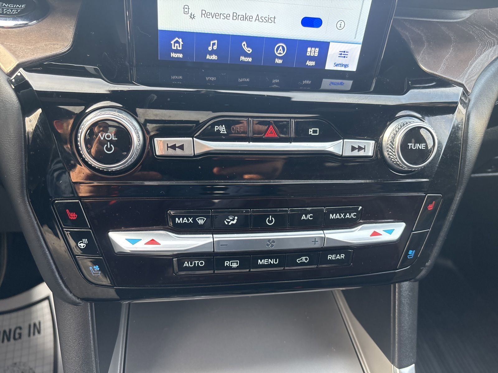 Used 2022 Ford Explorer Platinum w/ Equipment Group 601A image 21