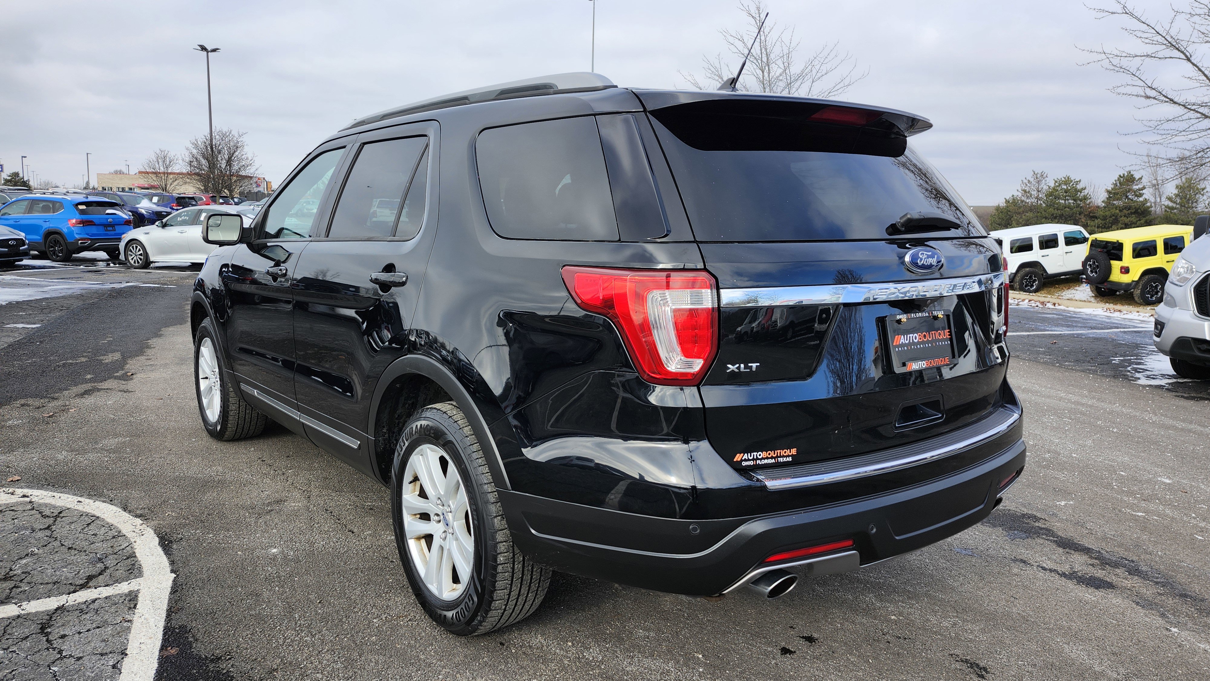 Used 2018 Ford Explorer XLT w/ Equipment Group 201A image 14