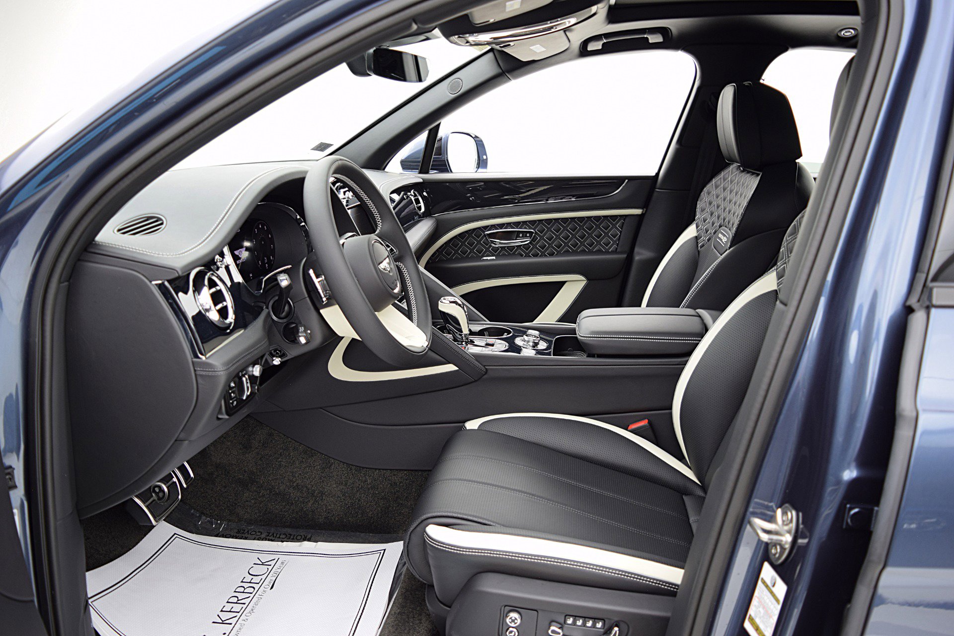 Used 2023 Bentley Bentayga Speed image 34