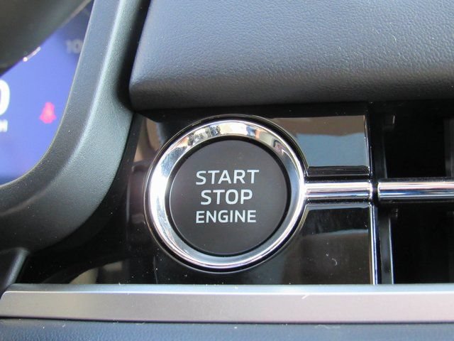 New 2026 Mitsubishi Outlander SEL FWD image 18