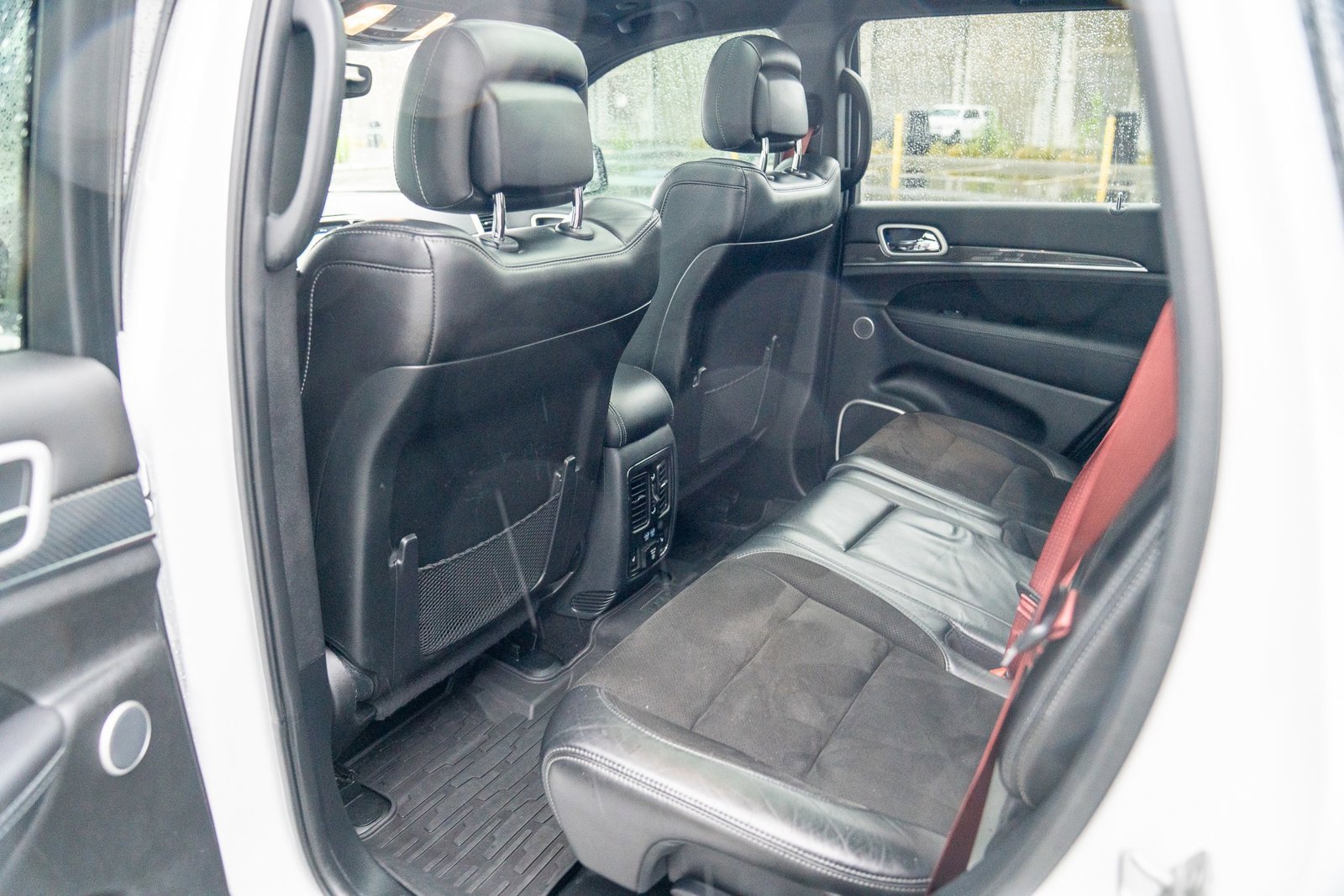 Used 2019 Jeep Grand Cherokee SRT image 23