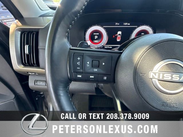 Used 2024 Nissan Pathfinder Platinum w/ Cargo Package AWD/4WD image 27