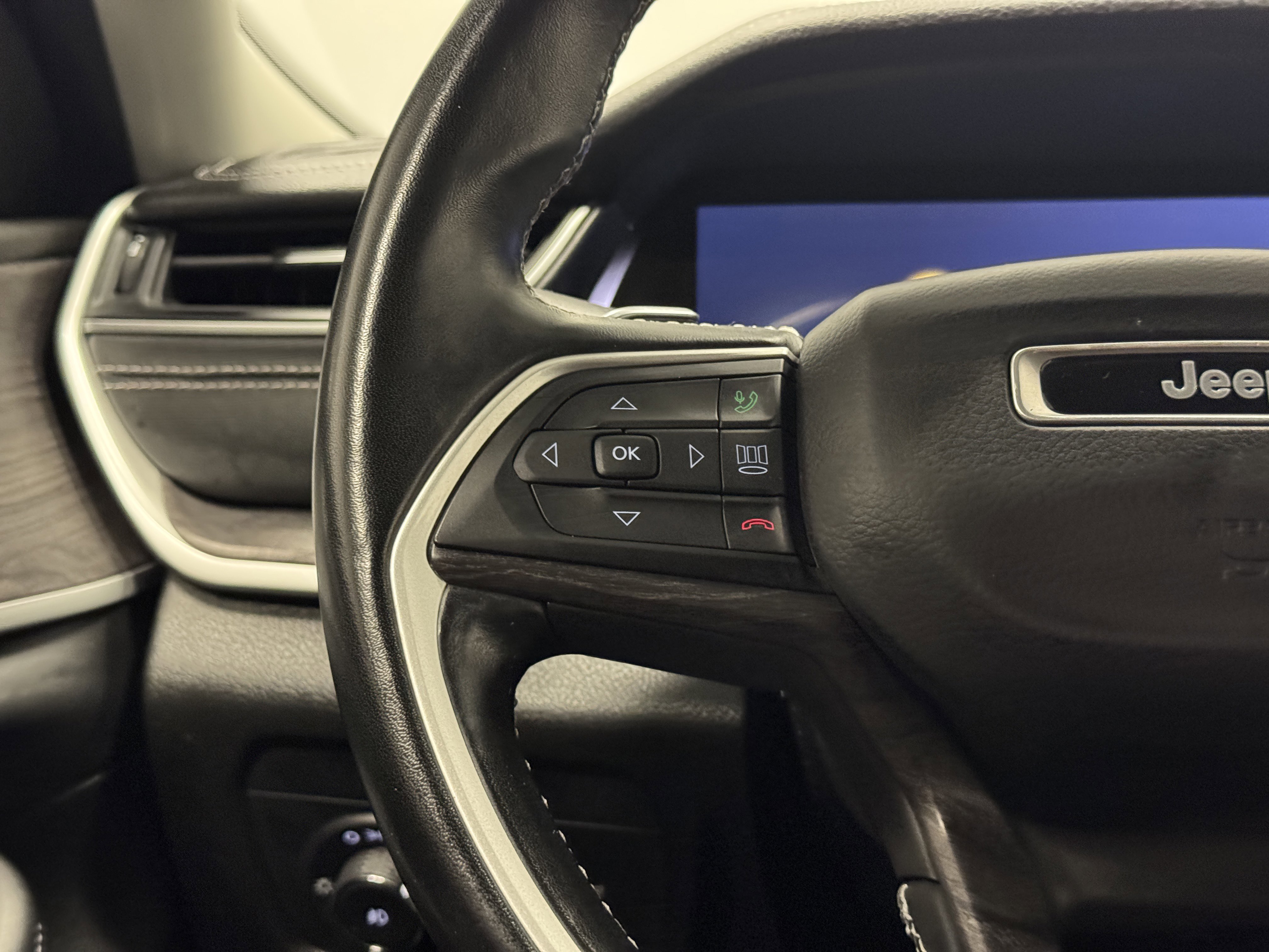 Used 2021 Jeep Grand Cherokee L Limited image 22