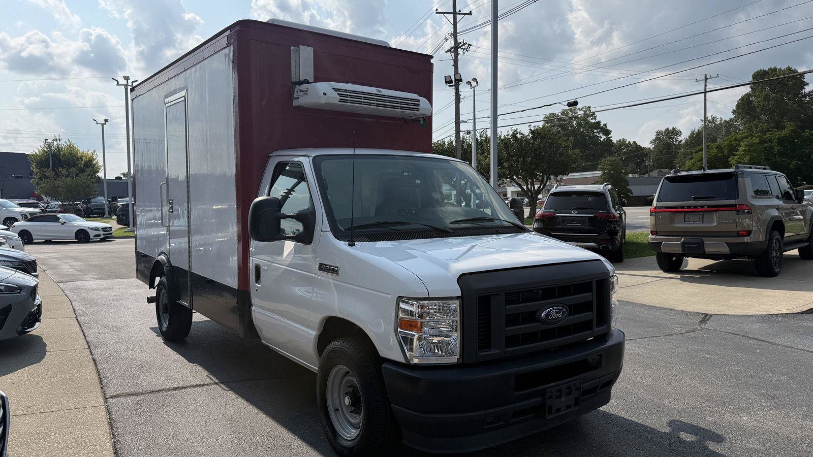 Used 2023 Ford E-350 and Econoline 350 Super Duty w/ Power Windows & Locks Group RWD image 5