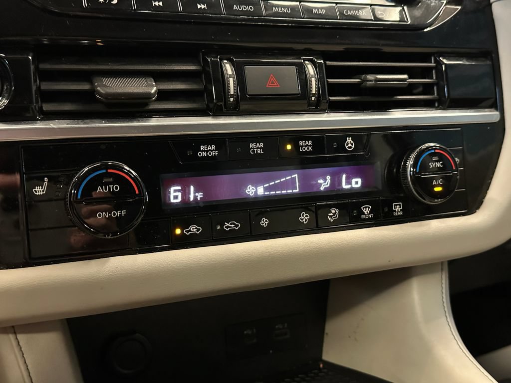 Used 2022 Nissan Pathfinder SL AWD/4WD image 15