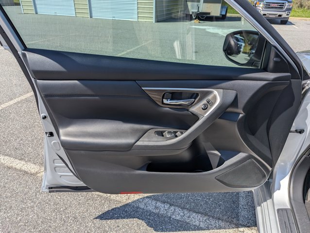 Used 2015 Nissan Altima 3.5 SL image 23