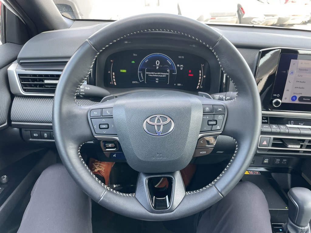 Used 2025 Toyota Camry SE image 21