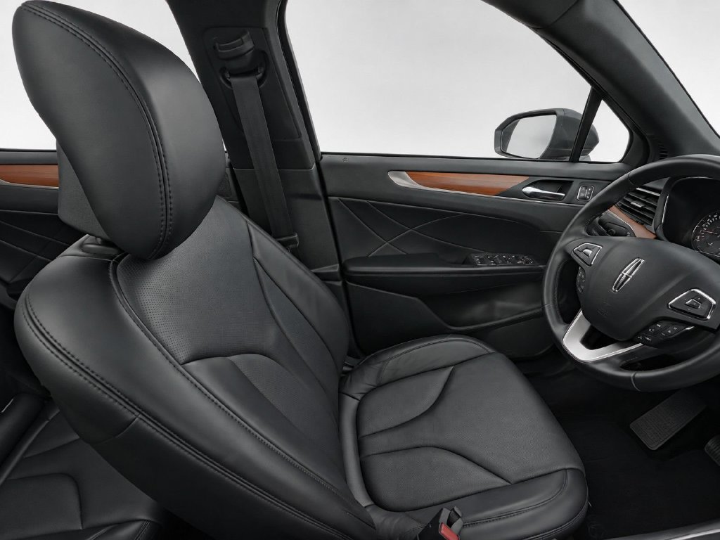 Used 2017 Lincoln MKC Reserve FWD image 25