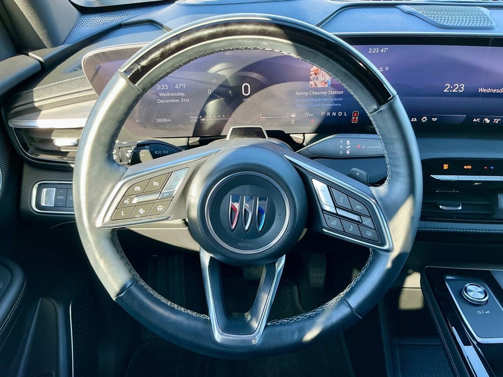 Used 2025 Buick Enclave Avenir w/ Super Cruise Package image 36