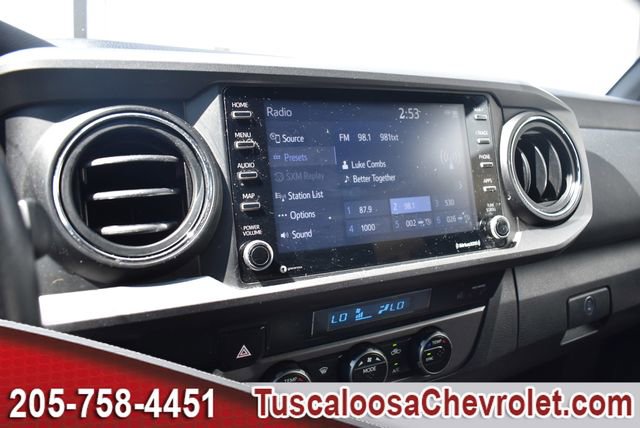 Used 2021 Toyota Tacoma TRD Off-Road w/ Technology Package AWD/4WD image 31