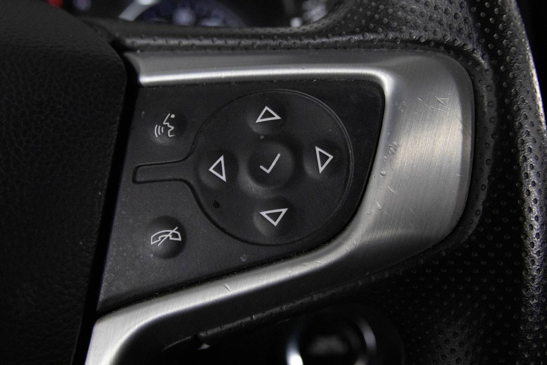 Used 2022 GMC Terrain SLE w/ Driver Convenience Package image 29