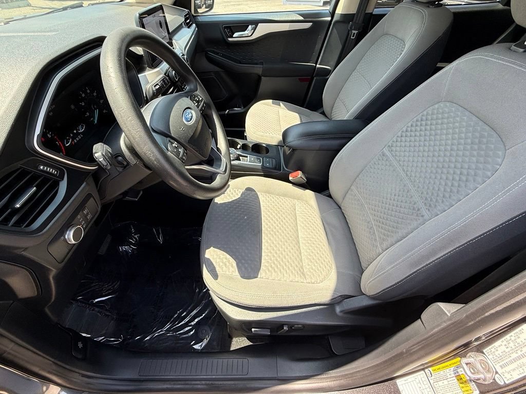 Used 2020 Ford Escape SE FWD image 17
