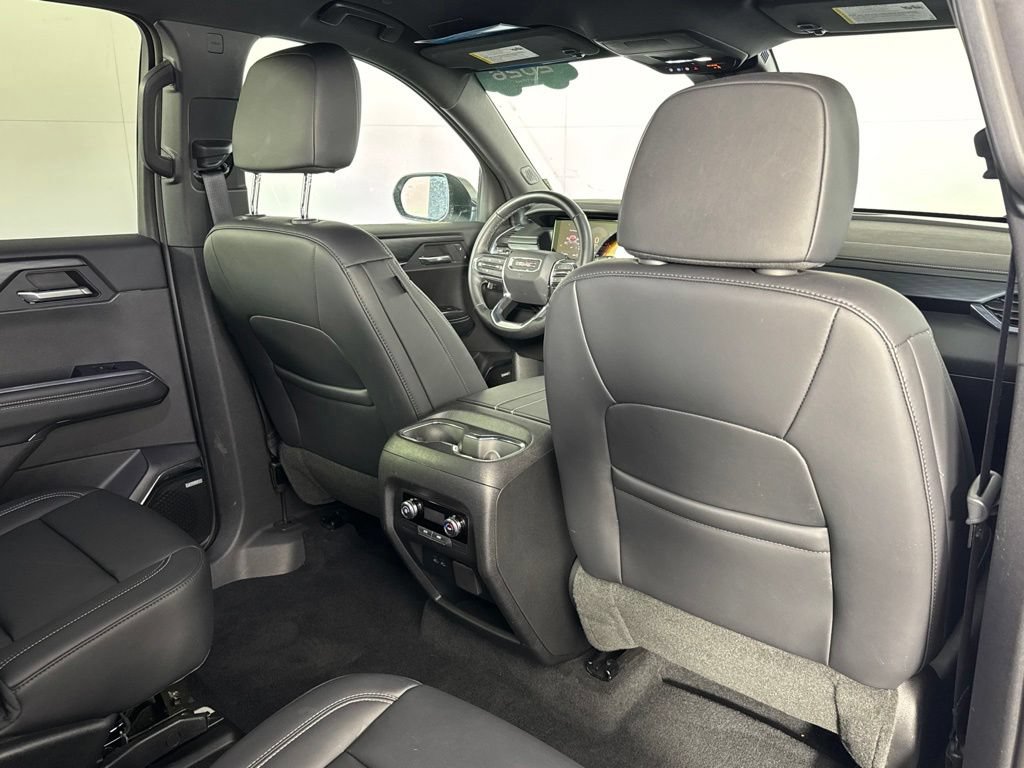 Certified 2026 GMC Acadia Elevation w/ Elevation Premium Package AWD/4WD image 45