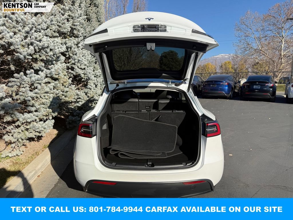 Used 2023 Tesla Model Y Long Range image 32