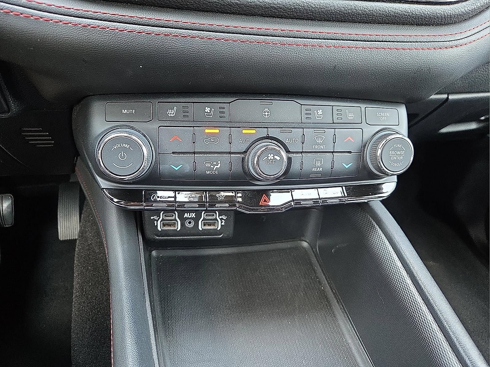 Used 2024 Dodge Durango GT AWD/4WD image 17