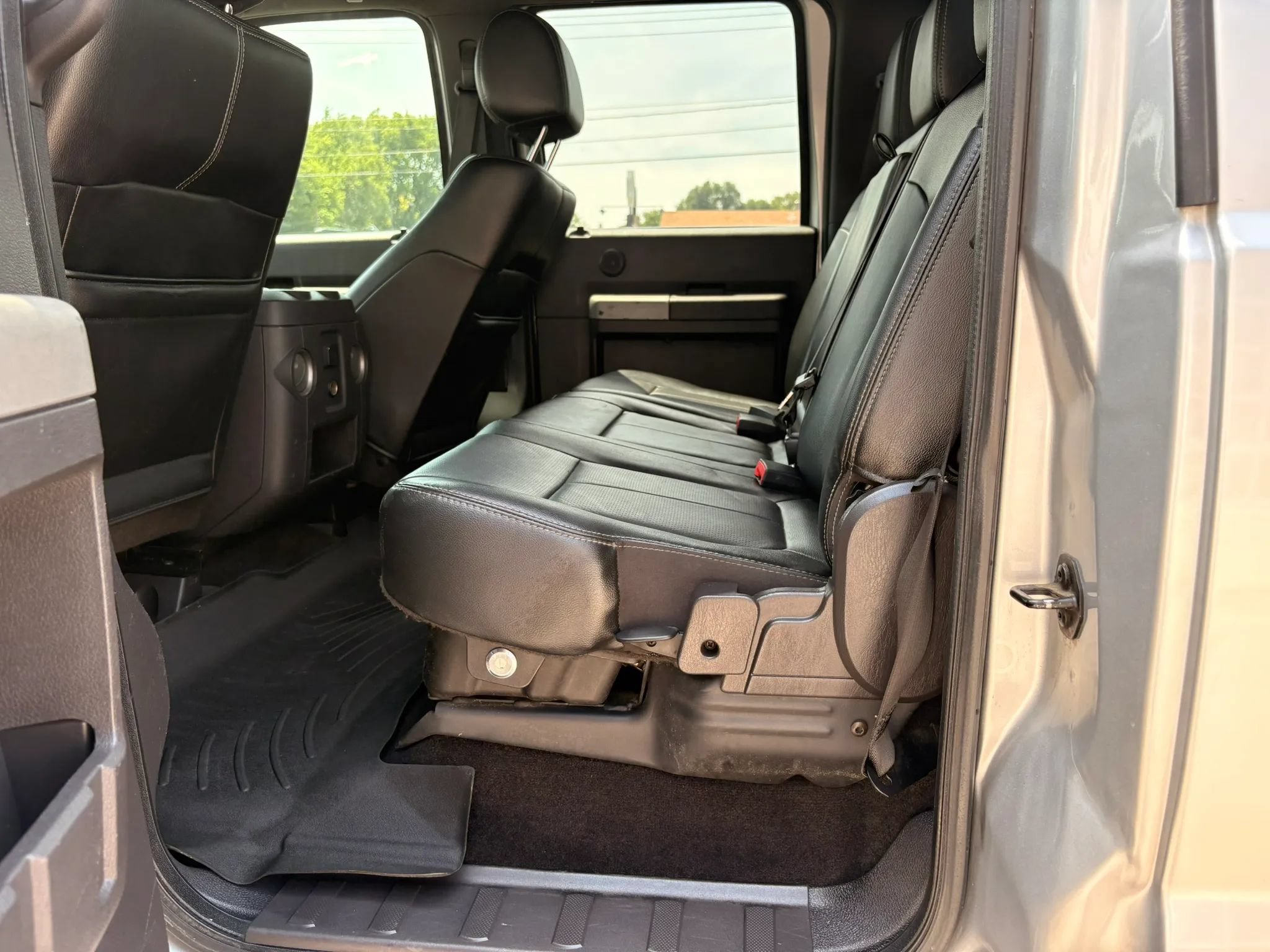 Used 2016 Ford F250 Lariat w/ Chrome Package AWD/4WD image 14