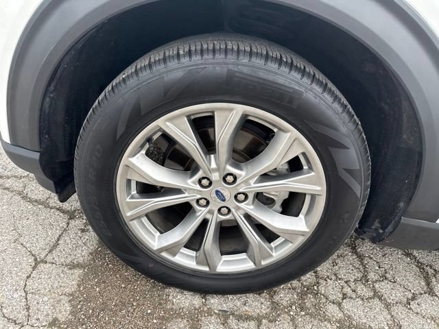 Used 2022 Ford Explorer Limited w/ Equipment Group 301A RWD image 12