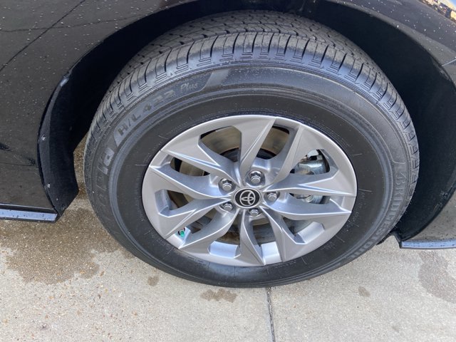 Used 2022 Toyota Sienna LE FWD image 32