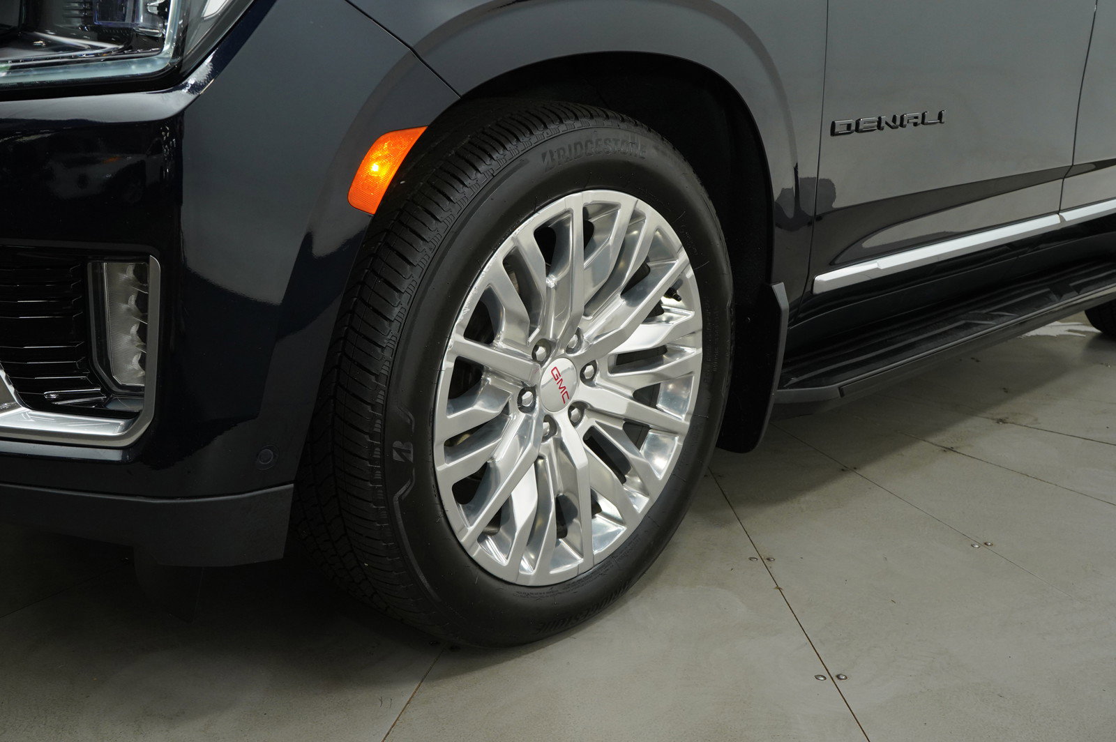 Used 2023 GMC Yukon Denali image 30