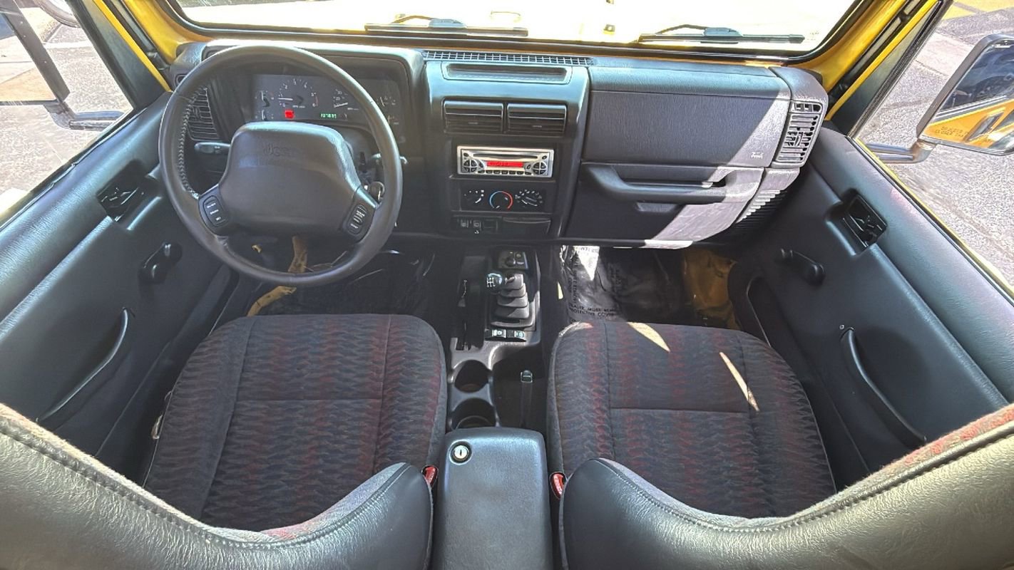 Used 2000 Jeep Wrangler Sport AWD/4WD image 17
