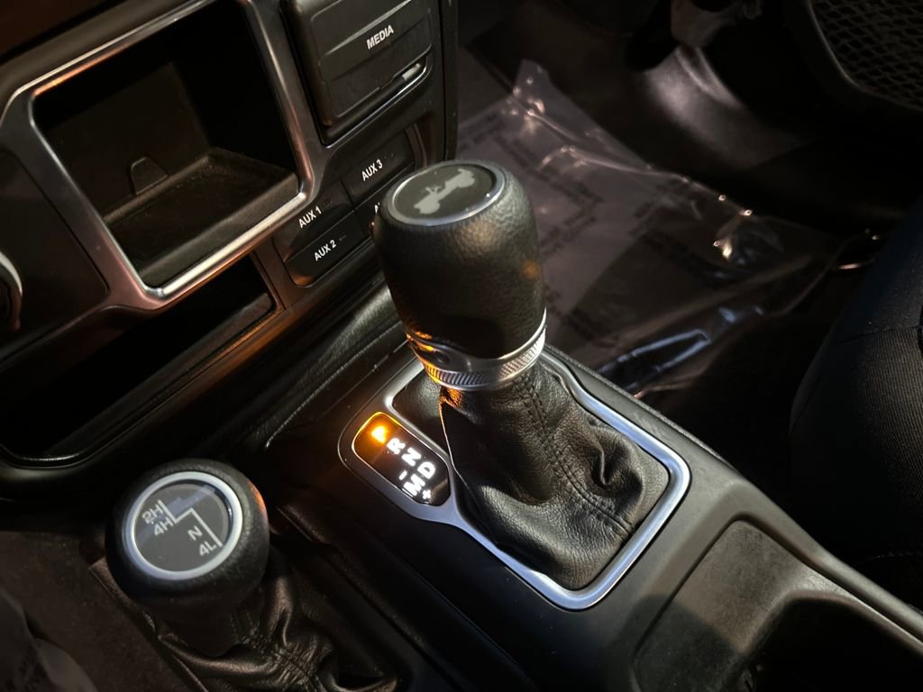 Used 2021 Jeep Wrangler Unlimited Willys image 16