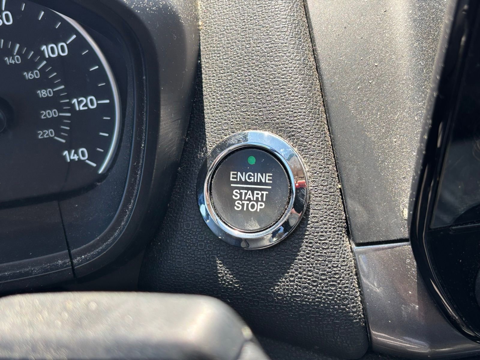 Used 2020 Ford EcoSport SES image 13