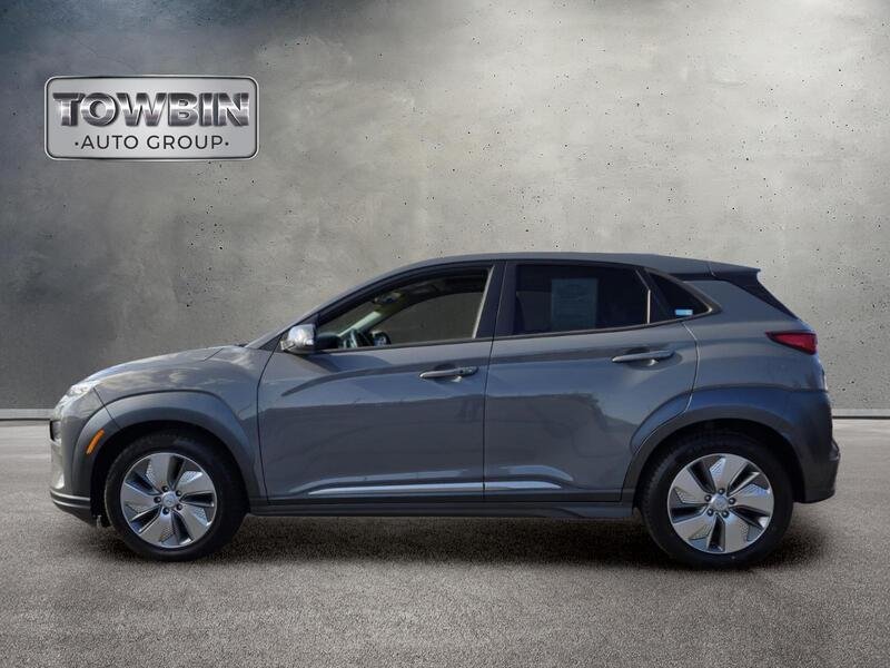 Used 2021 Hyundai Kona Limited w/ Cargo Package FWD image 7