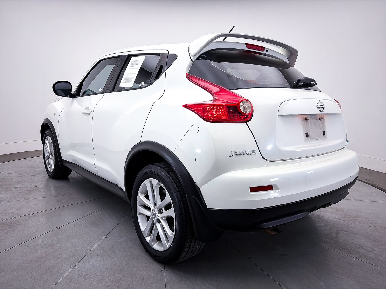 Used 2014 Nissan Juke S FWD image 7
