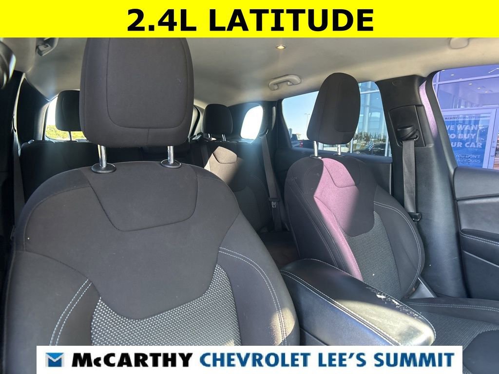 Used 2019 Jeep Cherokee Latitude w/ Popular Appearance Group image 44