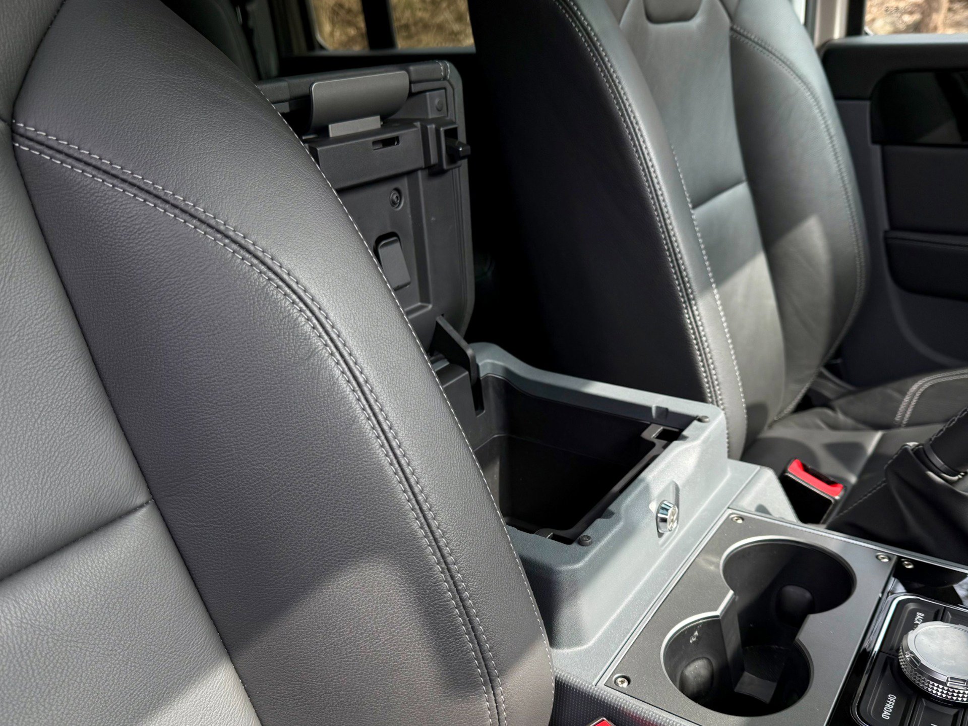 Used 2025 INEOS Grenadier image 21