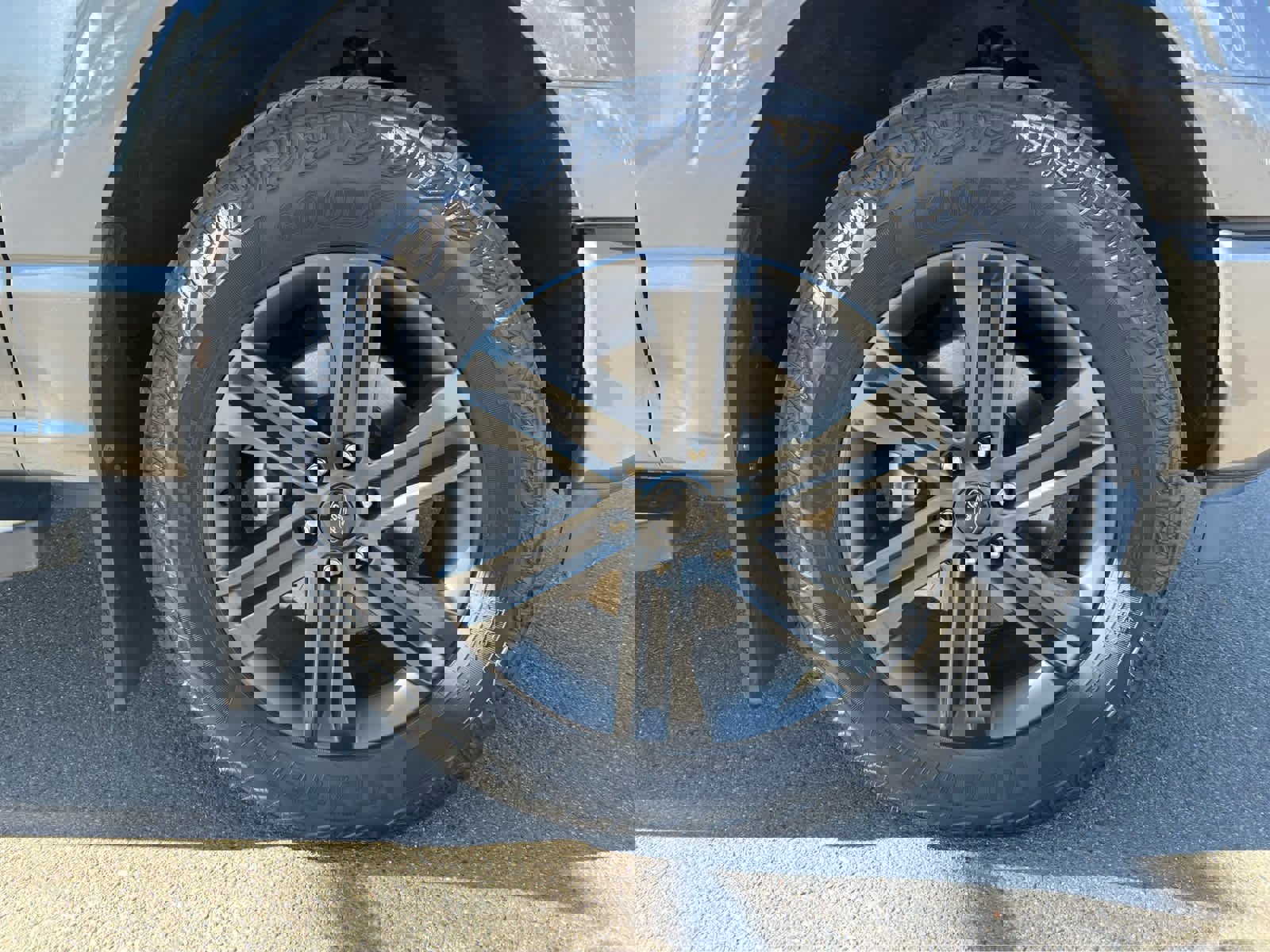 Used 2022 Ford F150 Lariat w/ Equipment Group 502A High image 16