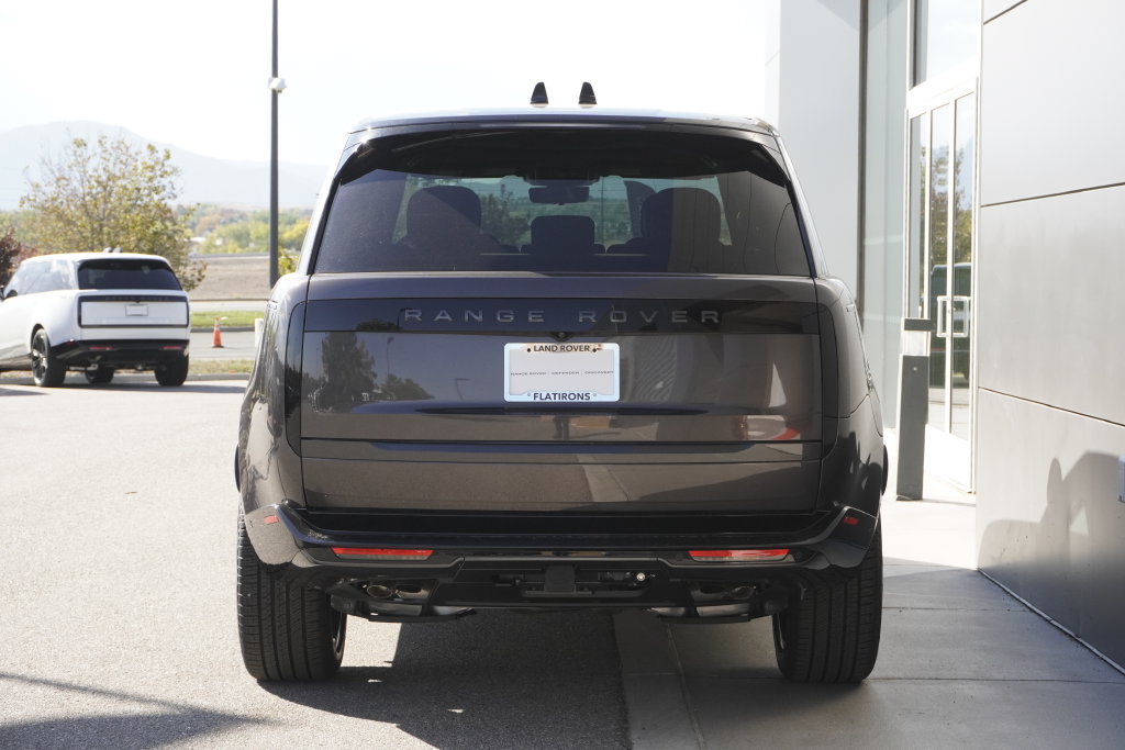 New 2026 Land Rover Range Rover Long Wheelbase SE AWD/4WD image 6