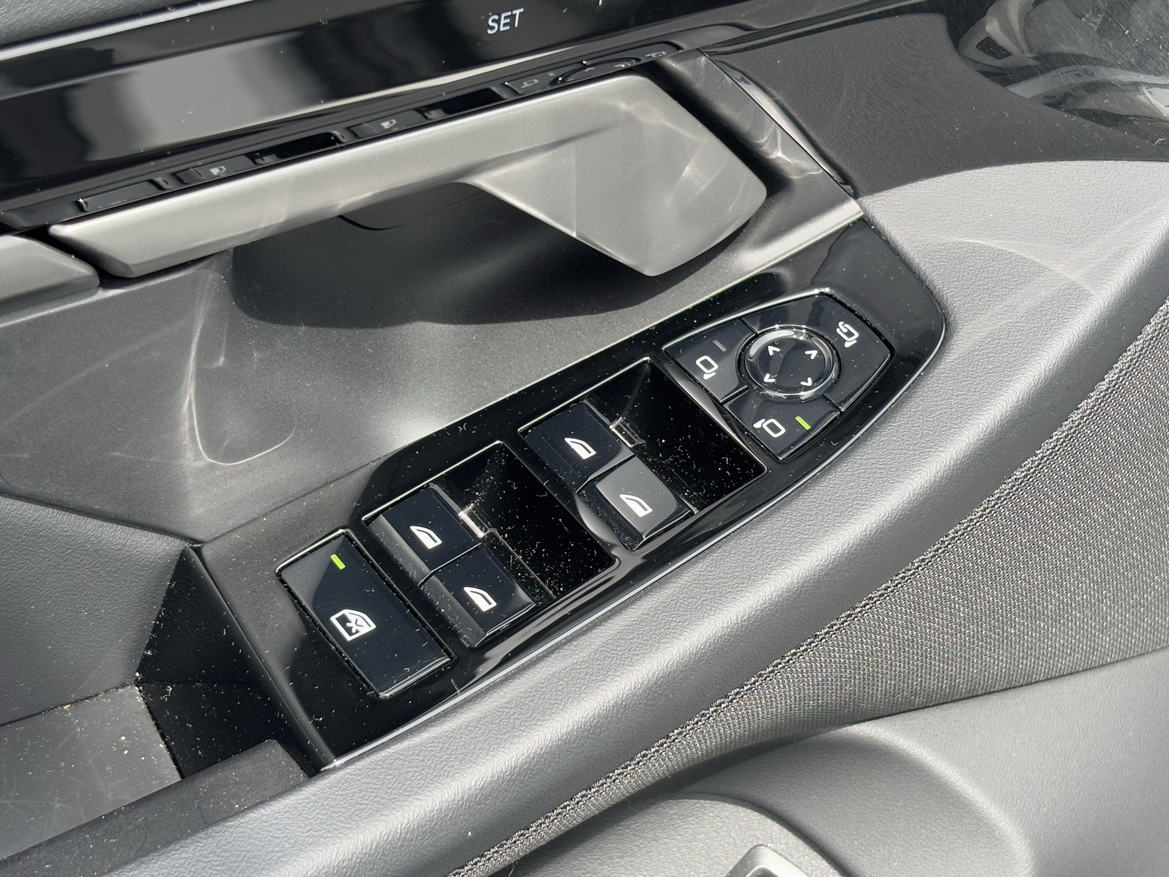 Certified 2026 BMW 530i w/ Premium Package image 15