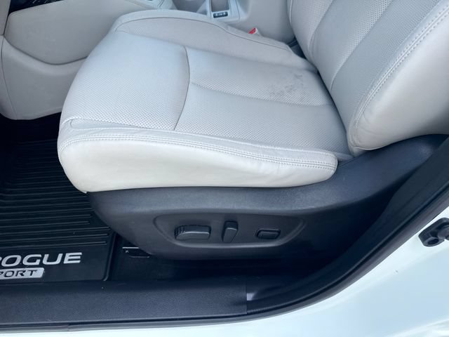 Used 2019 Nissan Rogue Sport SL w/ Premium Package AWD/4WD image 11