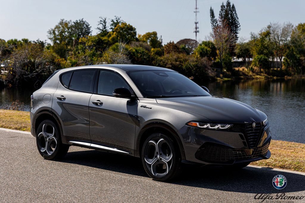 New 2026 Alfa Romeo Tonale w/ Active Assist Package AWD/4WD image 1