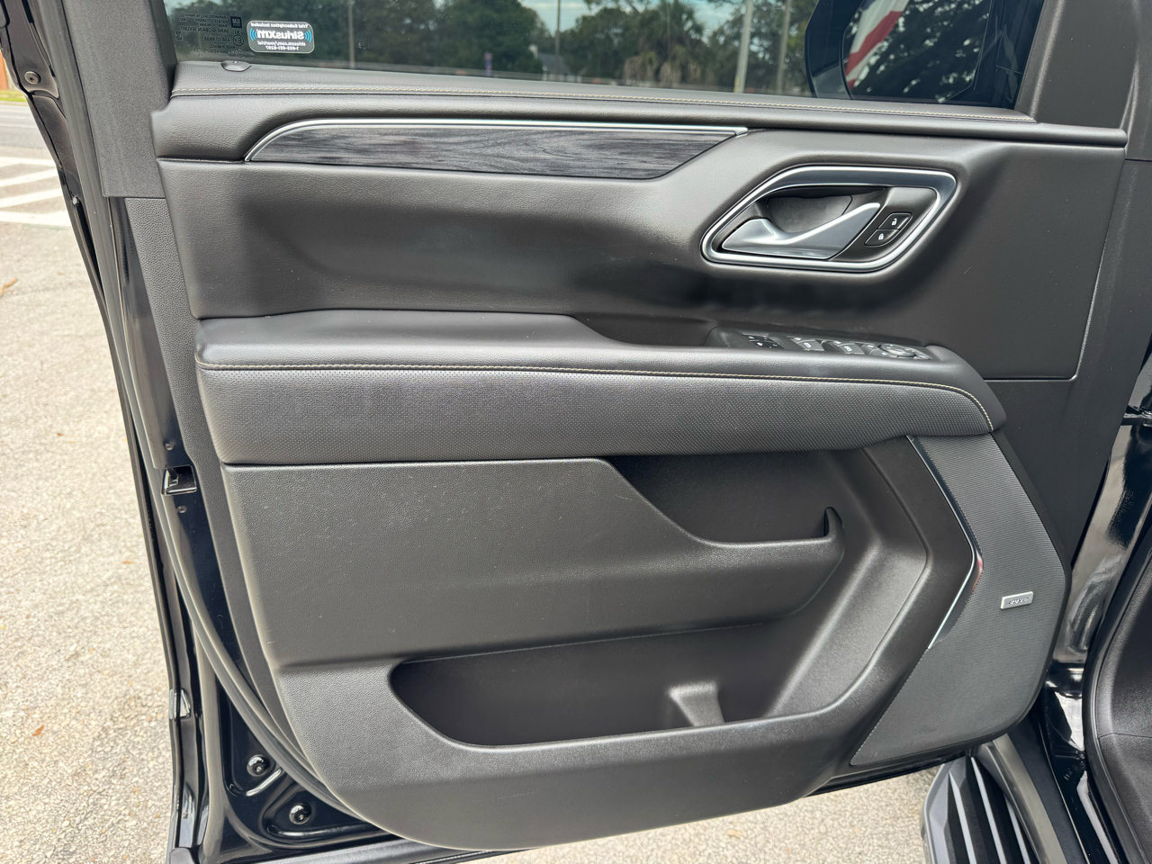 Used 2021 GMC Yukon SLT w/ SLT Premium Package image 37