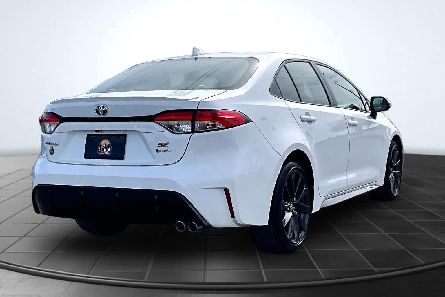 Used 2025 Toyota Corolla SE FWD image 23