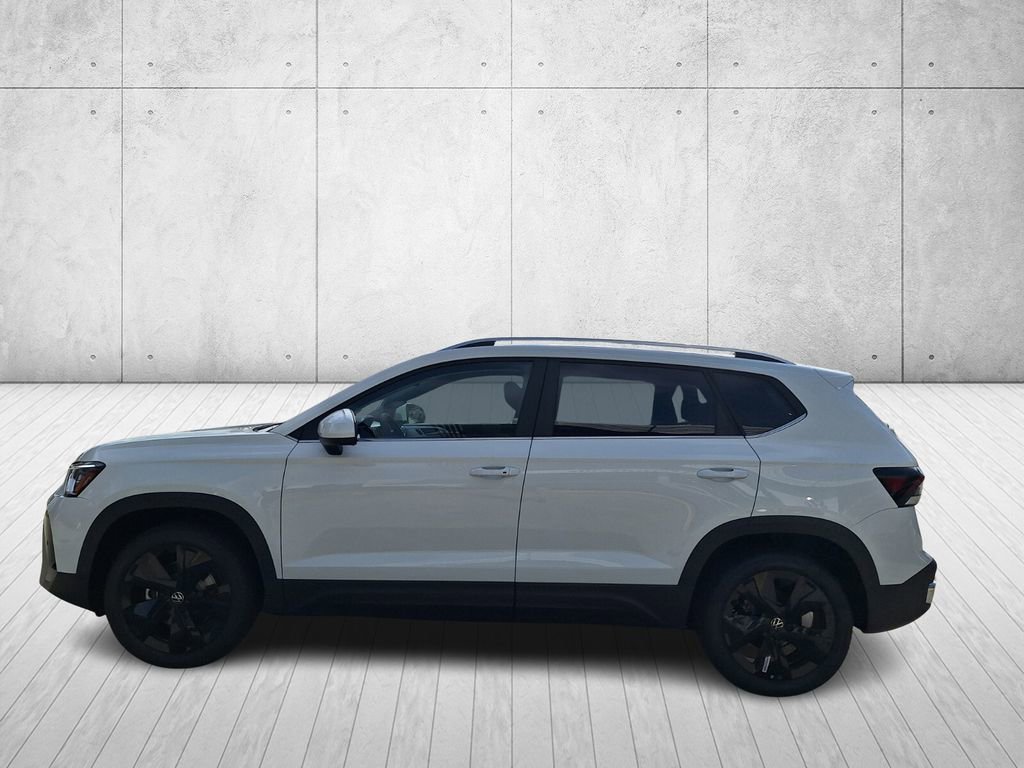 New 2025 Volkswagen Taos SE image 2