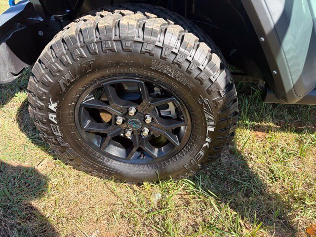 Used 2024 Jeep Wrangler Unlimited AWD/4WD image 34