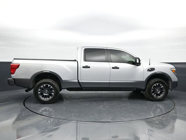 Used 2018 Nissan Titan PRO-4X w/ Pro-4x Convenience Package AWD/4WD image 8