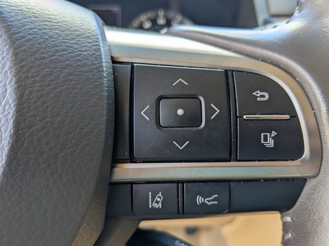 Used 2021 Lexus LX 570 4WD w/ Luxury Package image 18