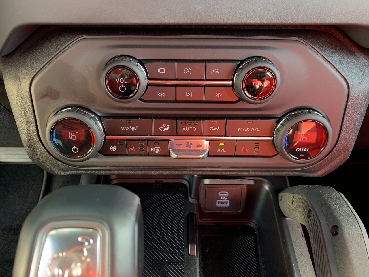 Used 2025 Ford Bronco Outer Banks w/ Sasquatch Package image 46