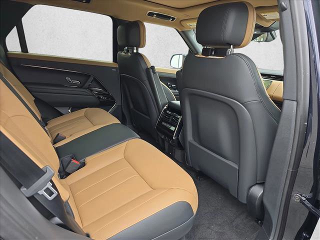 New 2026 Land Rover Range Rover Sport Dynamic SE AWD/4WD image 11