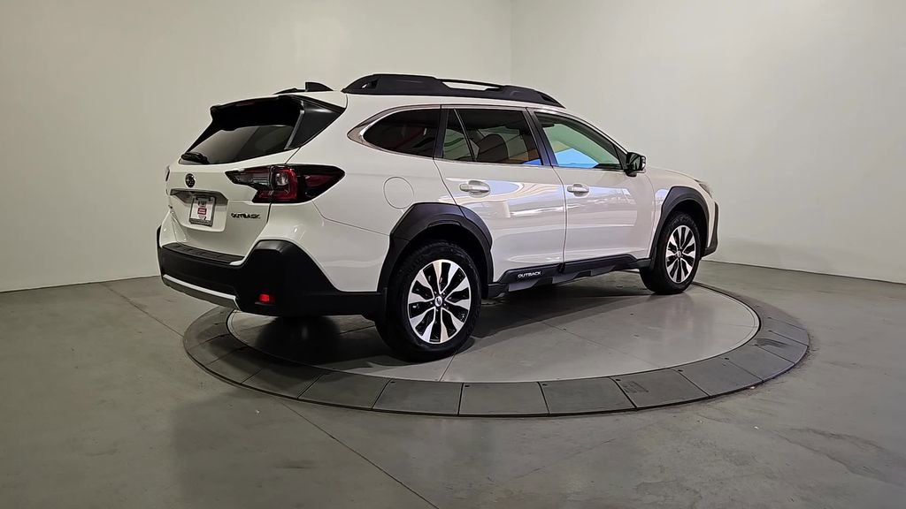 Certified 2025 Subaru Outback Limited image 6