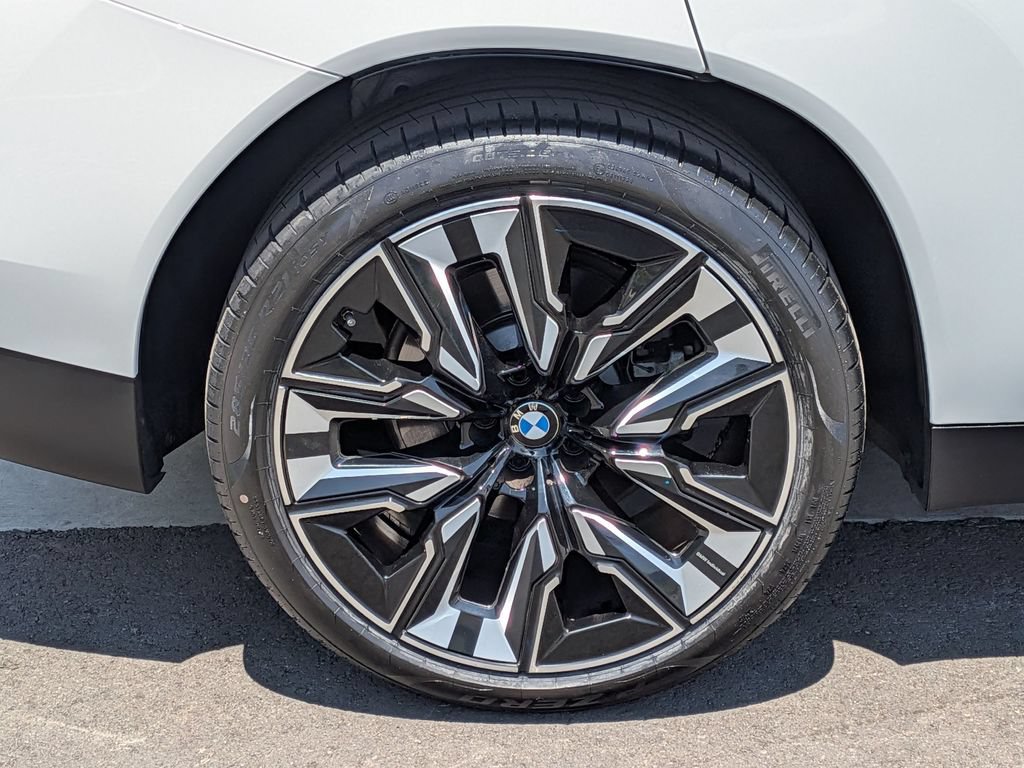 Certified 2025 BMW X3 xDrive30i w/ M Sport Package AWD/4WD image 28