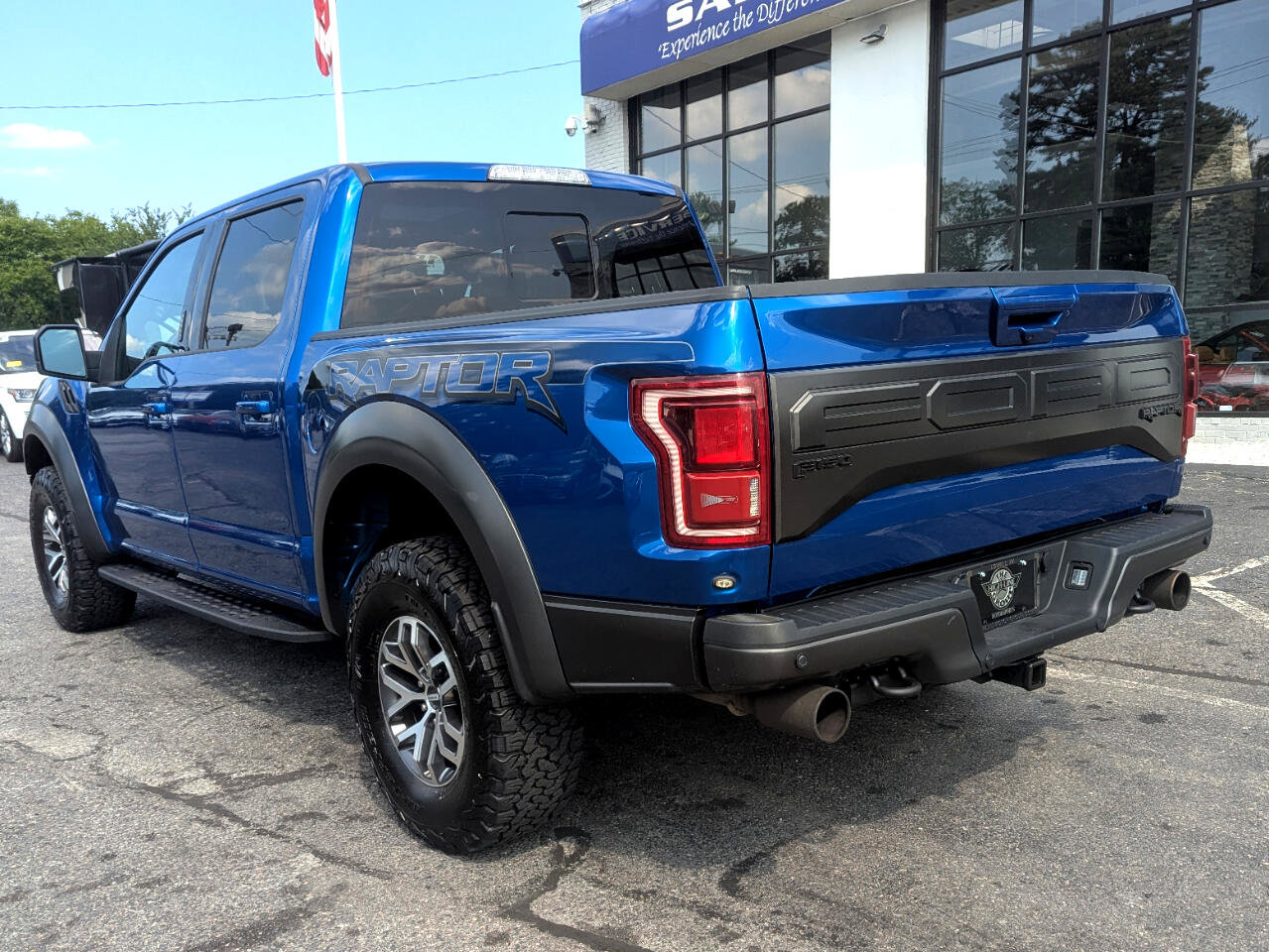 Used 2018 Ford F150 Raptor w/ Equipment Group 802A Luxury image 10