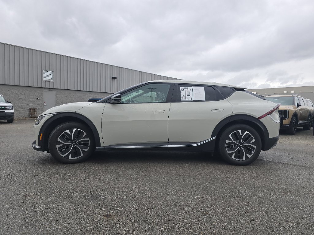 Used 2024 Kia EV6 Light RWD image 13