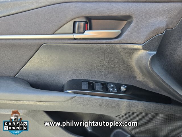 Used 2025 Toyota Camry LE FWD image 30
